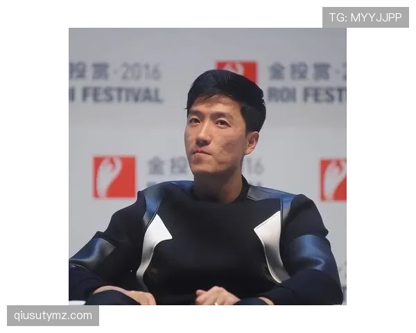 刘翔这身材，赛场上猛如虎，下了场怎么看着像隔壁班体育委员？