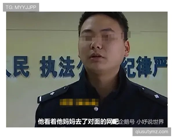 吴向东训练完直接蹲路边啃馒头，这自律狠人我真看愣了